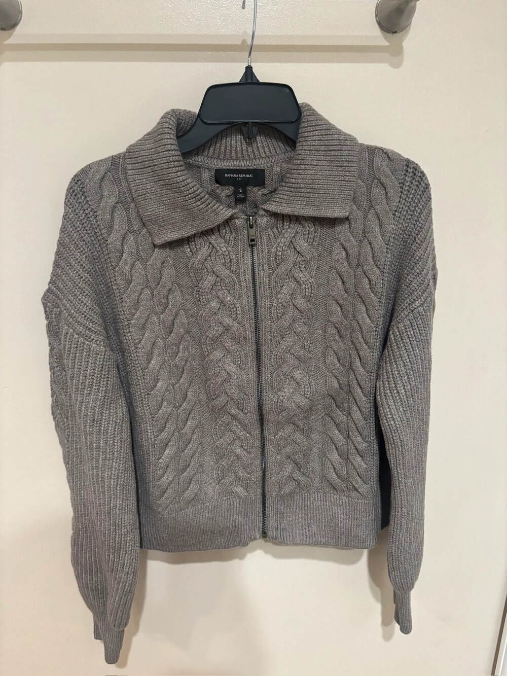 NWT Banana Republic Gray Cable Knit Full Zip Sweater Jacket